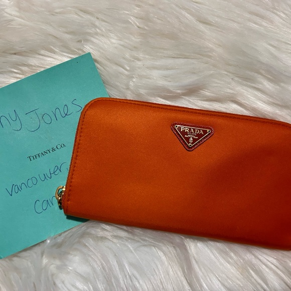 Excellent condition Orange nylon Prada Zippy wallet - Picture 1 of 5